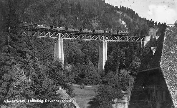 Viadukt Hoellentalbahn mit Dampflokomotive badische IX b