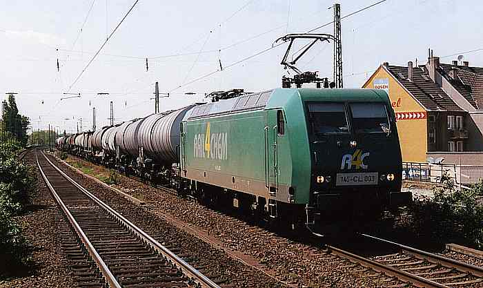 RAIL4CEM-Lok 145-CL 003 im Bf Köln-Ehrenfeld